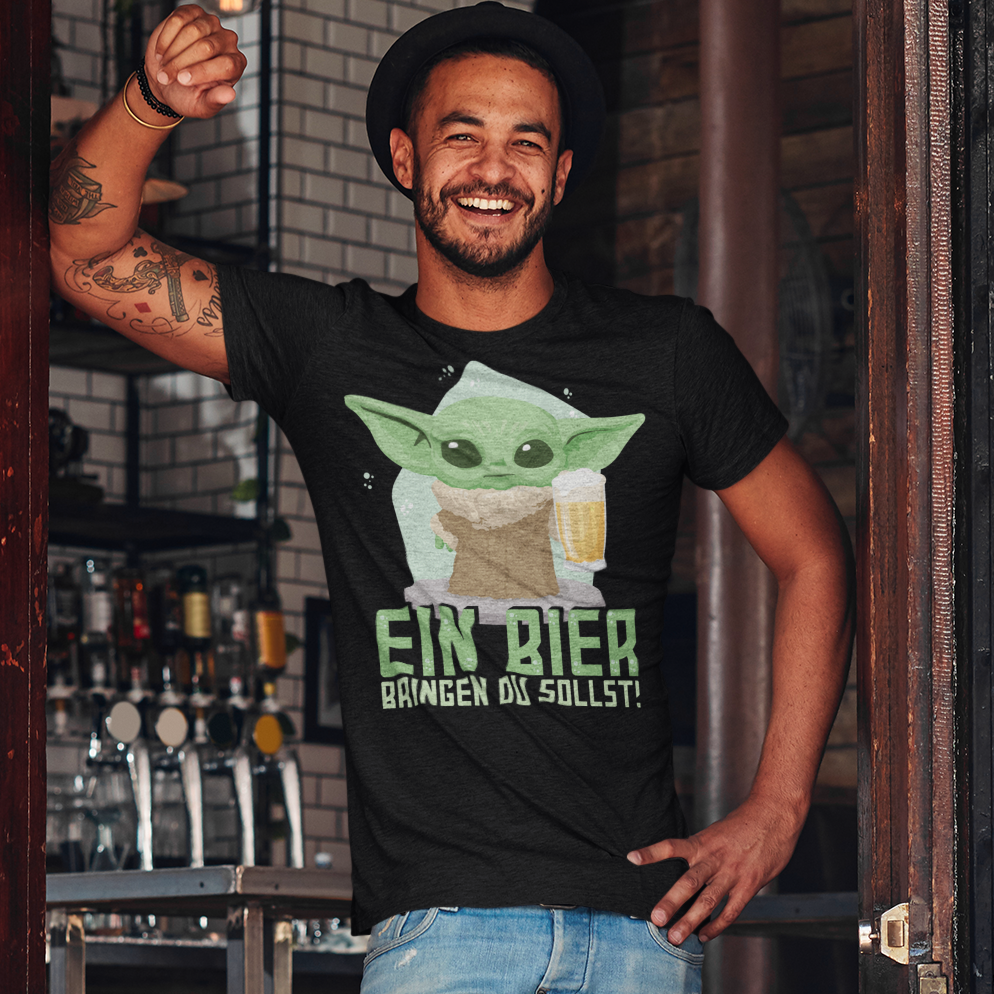 Ein Bier bringen du sollst Baby Yoda Grogu - Herren Shirt