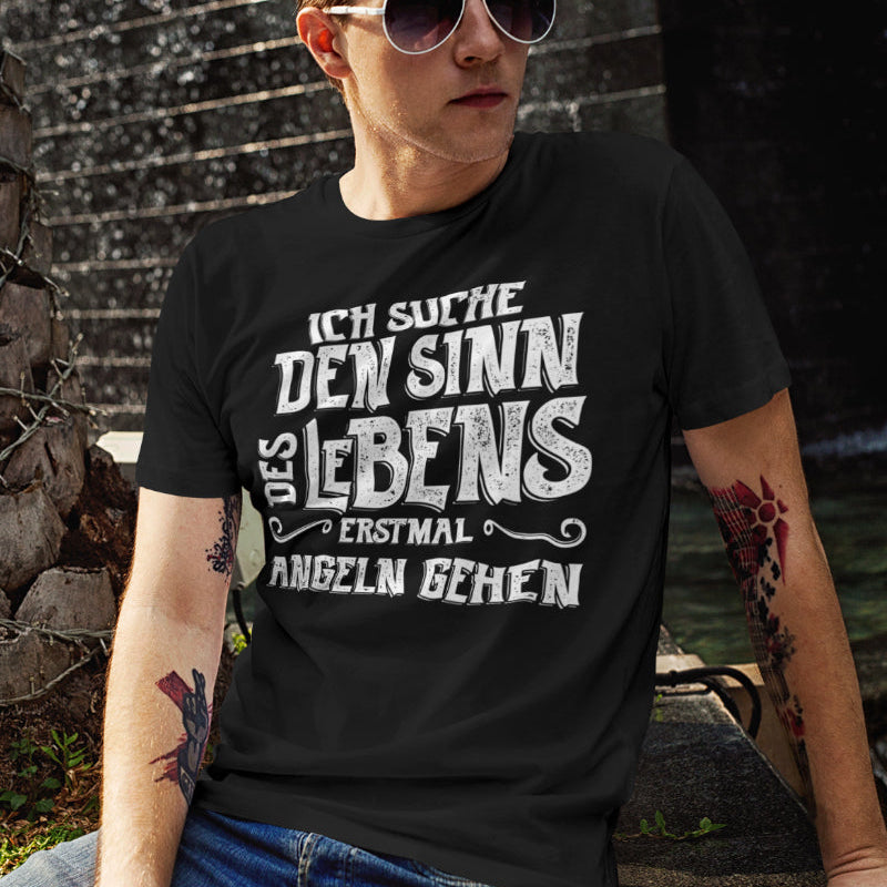 Lustiges Angel T-Shirt für Männer – Ich suche den Sinn des Lebens Shirt