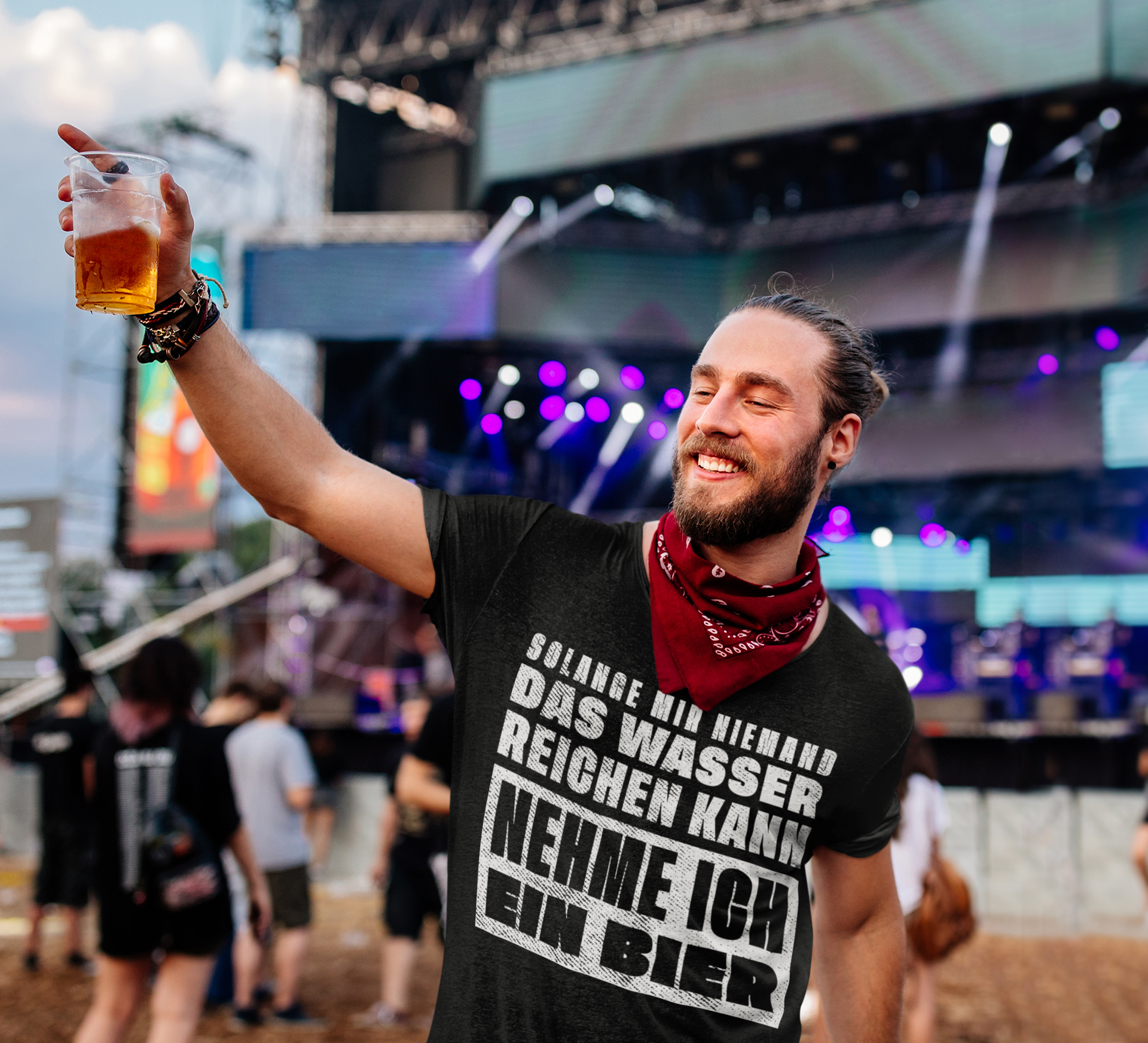 Solange mir niemand das Wasser reichen kann nehme ich ein Bier - Herren Shirt