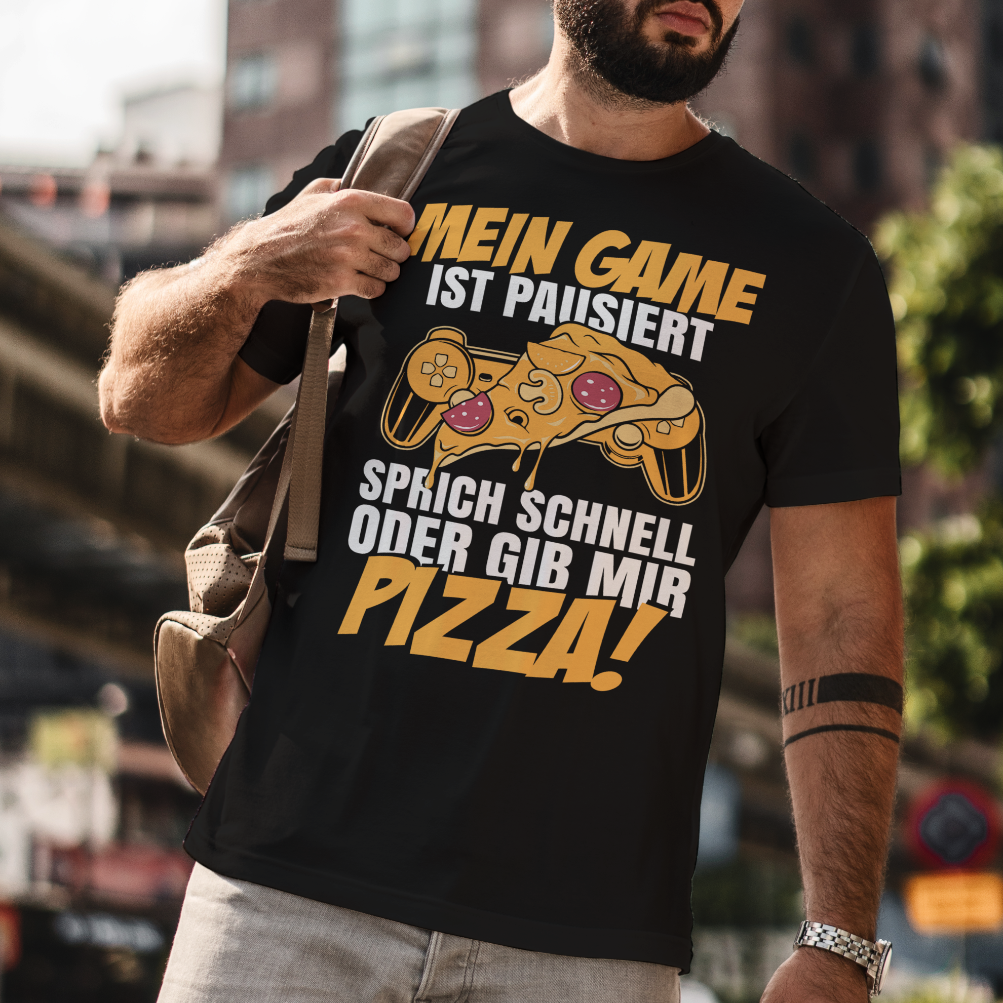 Gamer Funshirt Männer – Mein Game ist pausiert Spruch – Lustiges Pizza Shirt