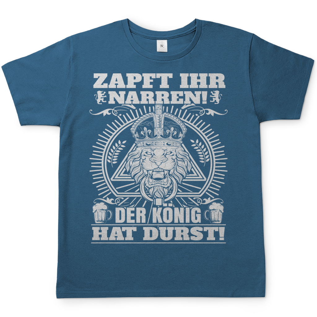 Stone Blue Herren Shirt mit König hat Durst Spruch und royalem Löwenkopf Design, Frontansicht