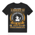 Angler Shirt Männer – Hilfe oder Bier? Lustiges Angel T-Shirt – Bio Baumwolle Black