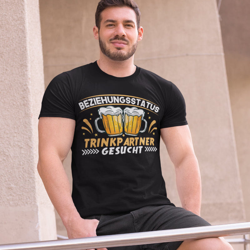Herren T-Shirt Beziehungsstatus Trinkpartner gesucht Bio Baumwolle