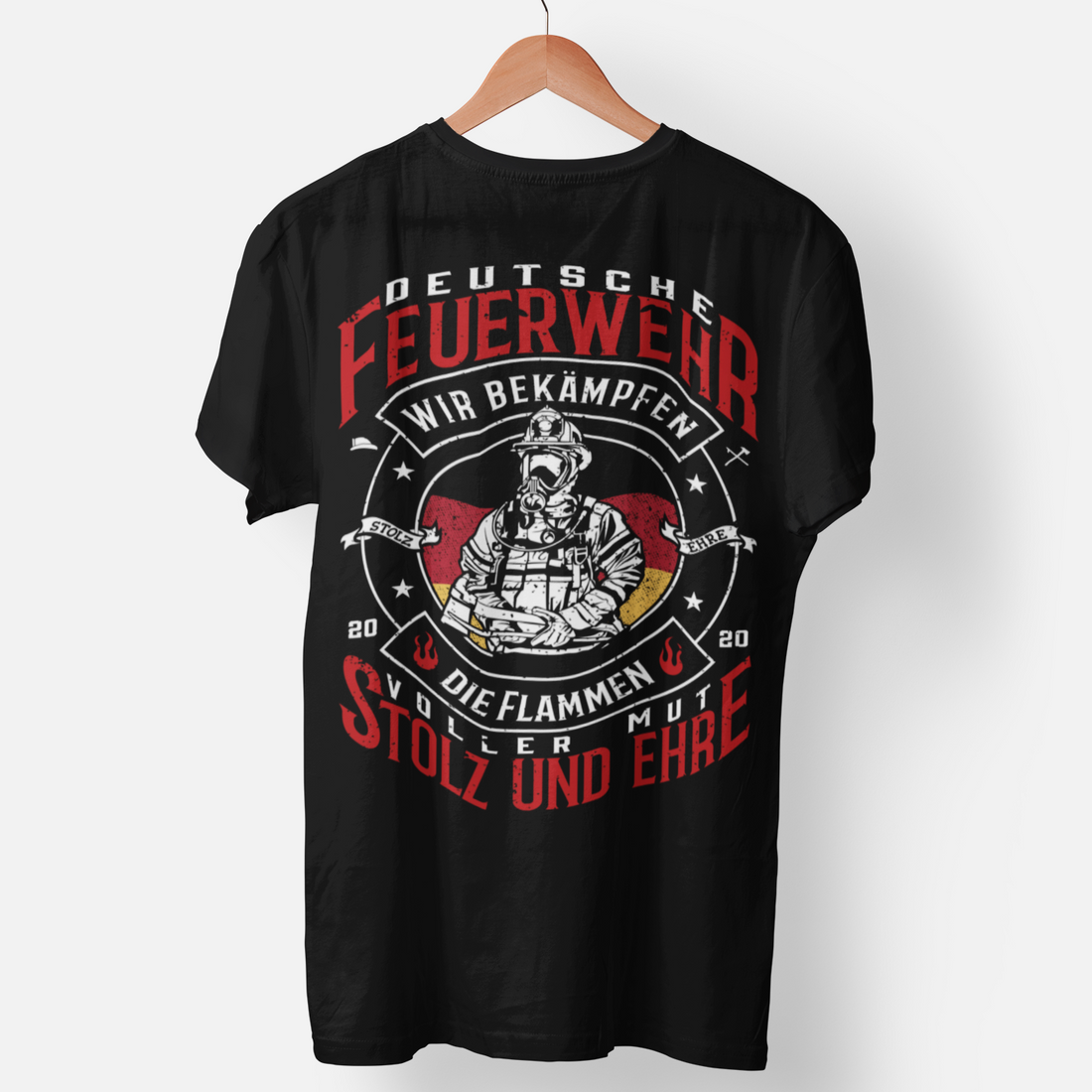 Feuerwehrmann Shirt mit Deutschlandflagge – Stolz Mut und Ehre Spruch Design