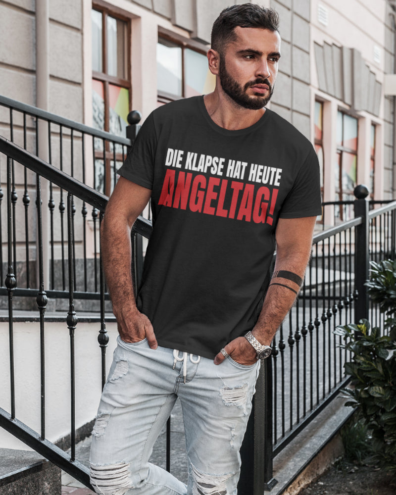 Die Klapse hat heute Angeltag Shirt – Lustiges Männer Angeln Spruchshirt
