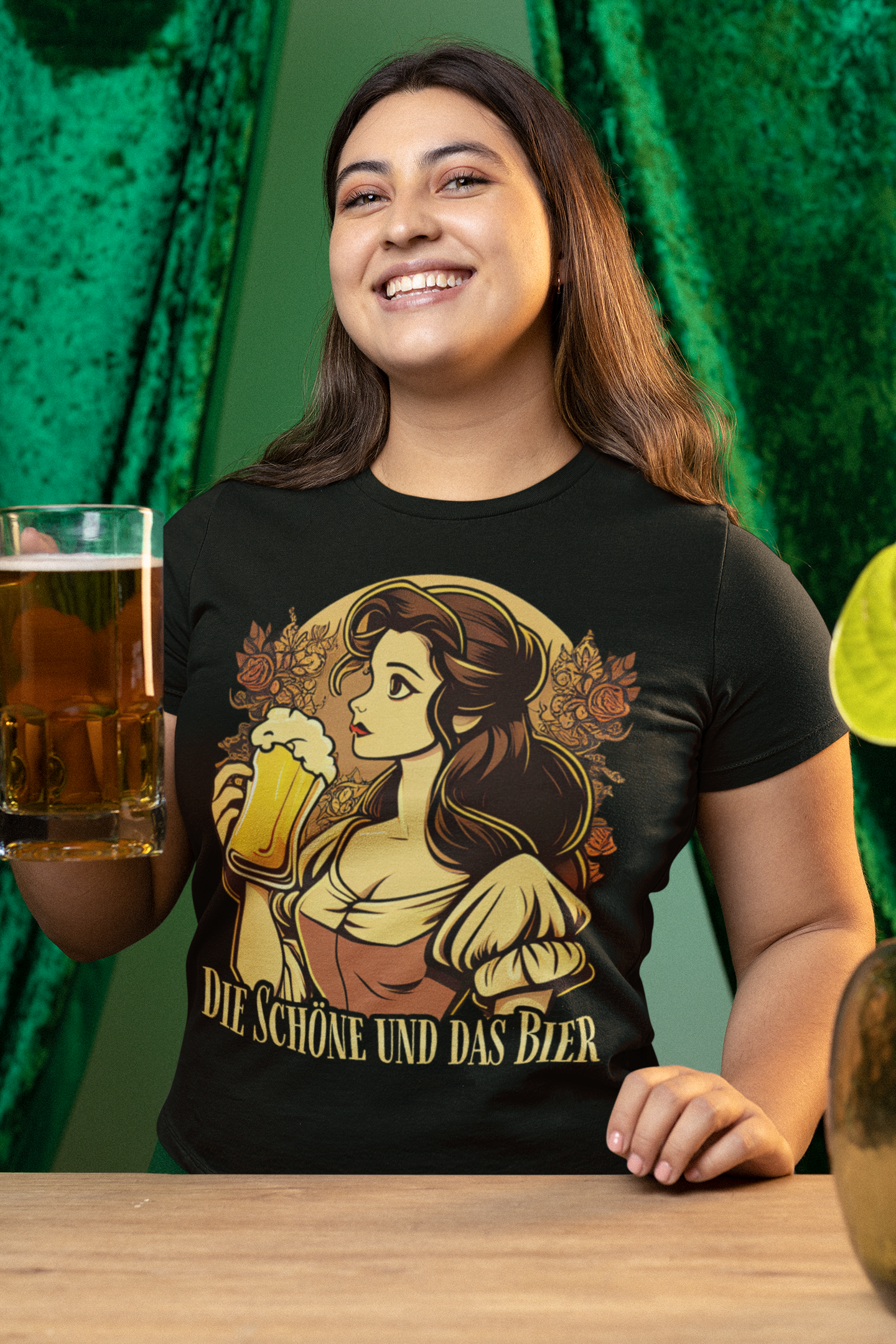 Die Schöne und das Bier Retro Grafik - Damen Premium Bio T-Shirt Farbe Schwarz
