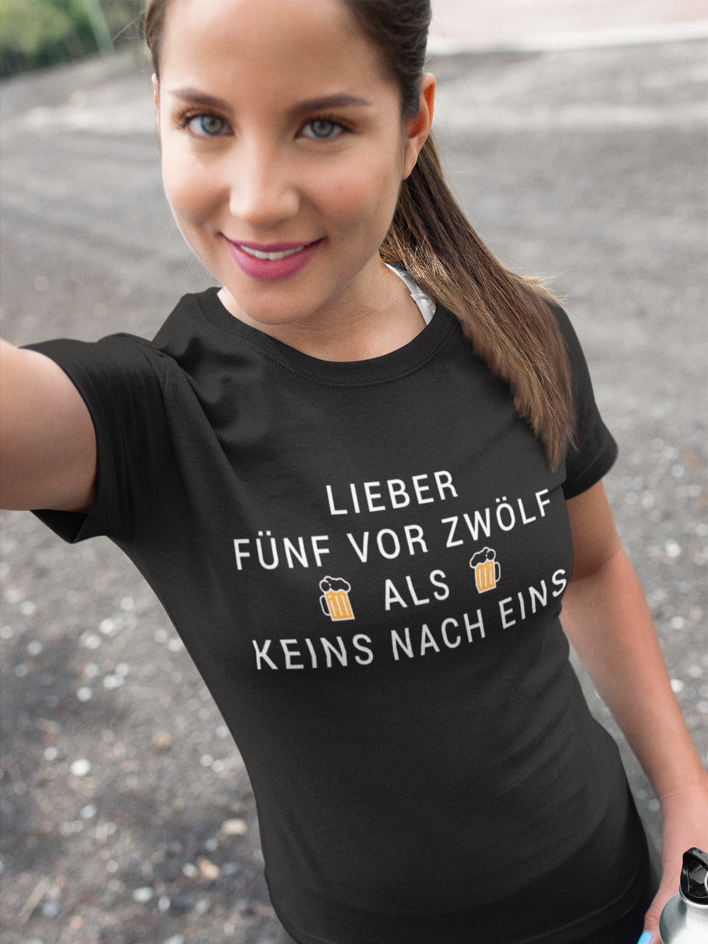 Lieber fünf vor zwölf als keins nach eins - Damen Premium Bio T-Shirt Schwarz