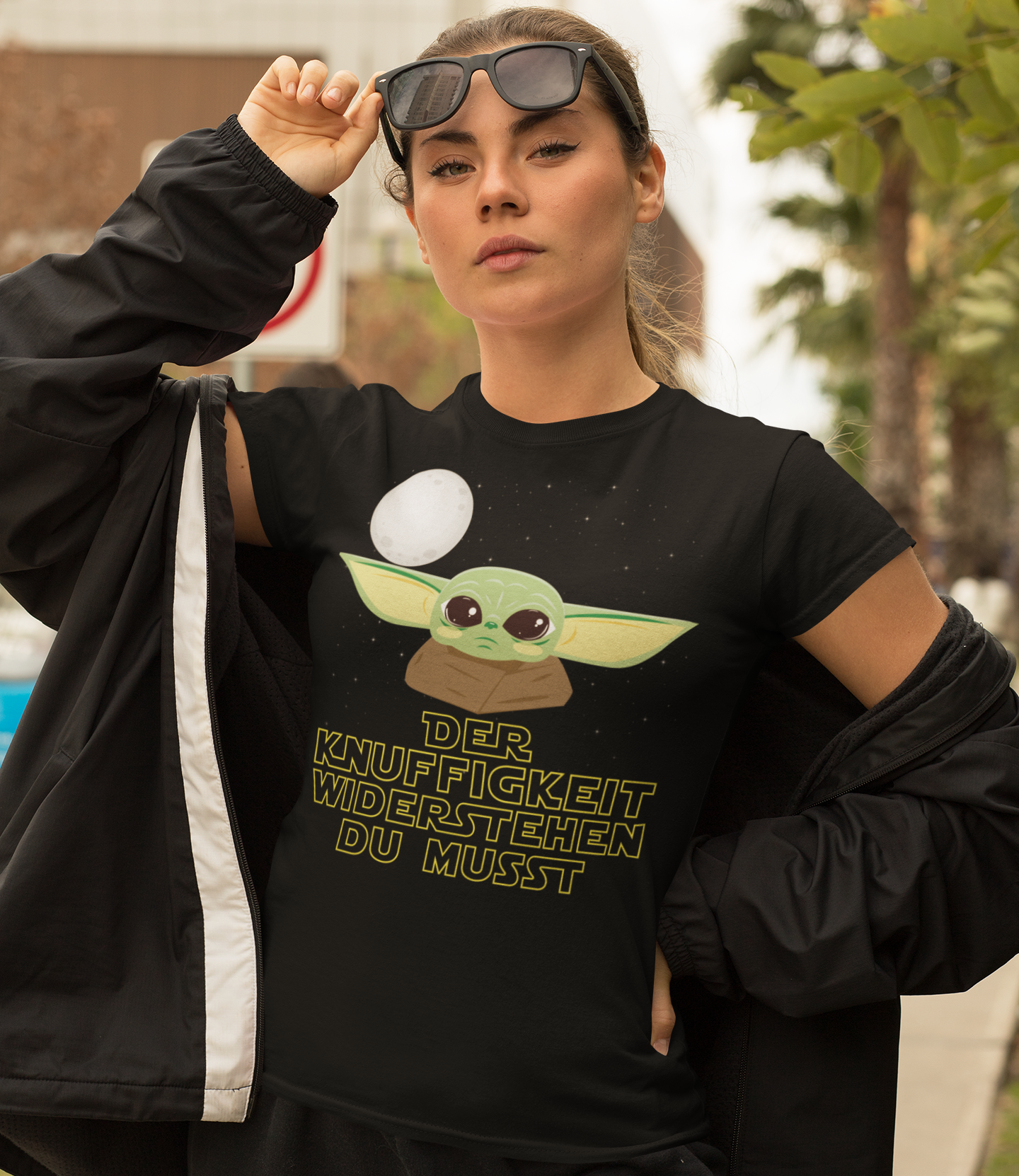 Der Knuffigkeit widerstehen du musst - Baby Yoda Grogu - Damenshirt