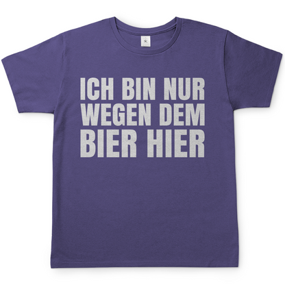 Ich bin nur wegen dem Bier hier - Herren Shirt Millennial Lilac