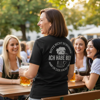 Bitte nicht schubsen ich habe Bier in der Hand - Damenshirt