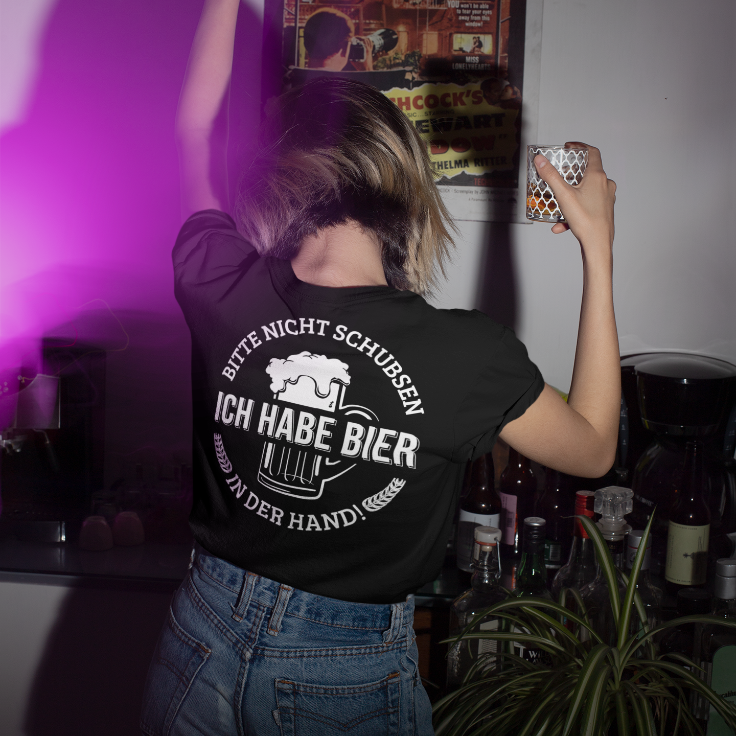 Bitte nicht schubsen ich habe Bier in der Hand - Damenshirt
