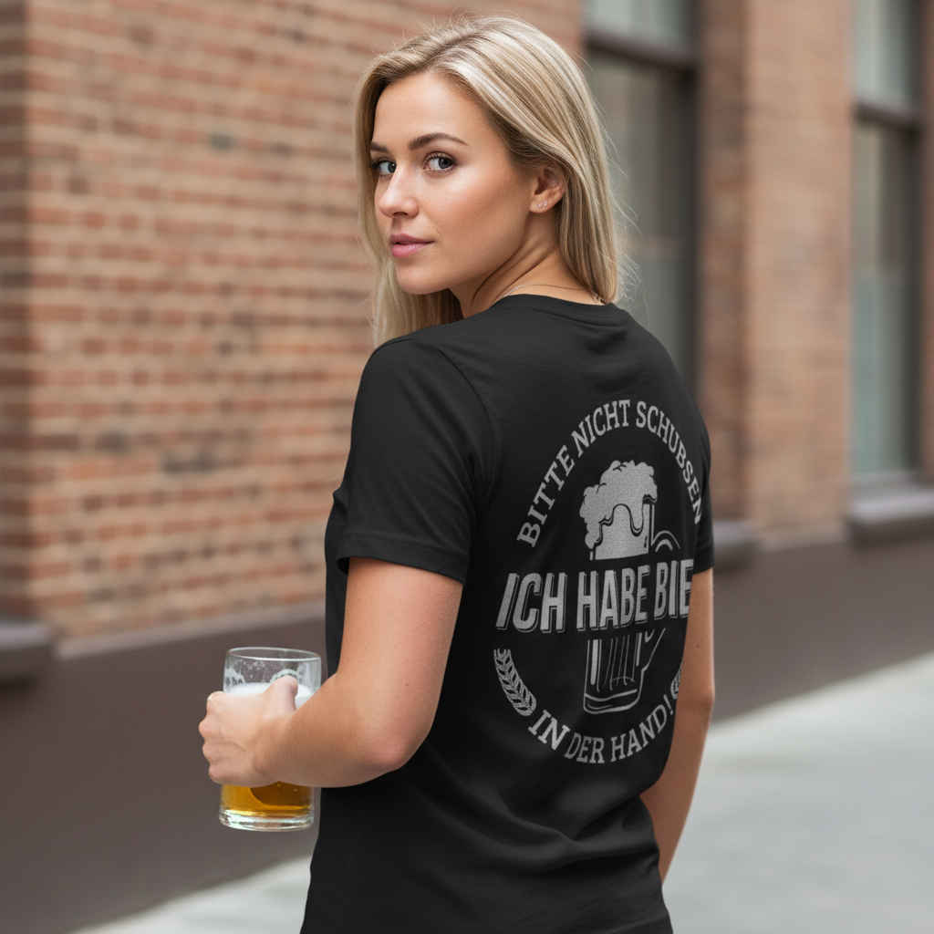 Bitte nicht schubsen ich habe Bier in der Hand - Damenshirt