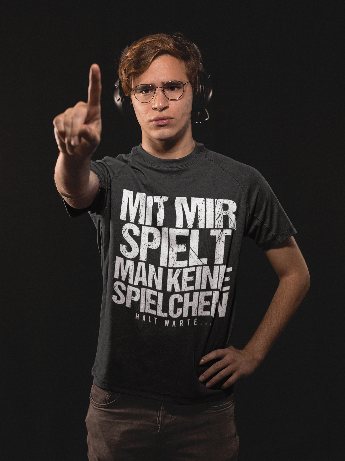 Gaming Shirt Männer – Mit mir spielt man keine Spielchen halt warte…