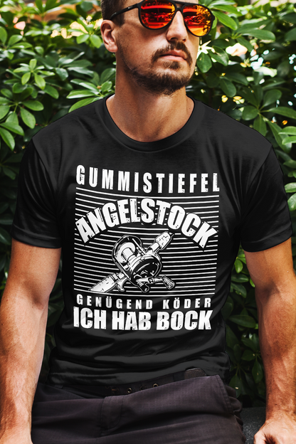 Funshirt für Angler mit Spruch – Angelstock Gummistiefel Köder Männer Shirt