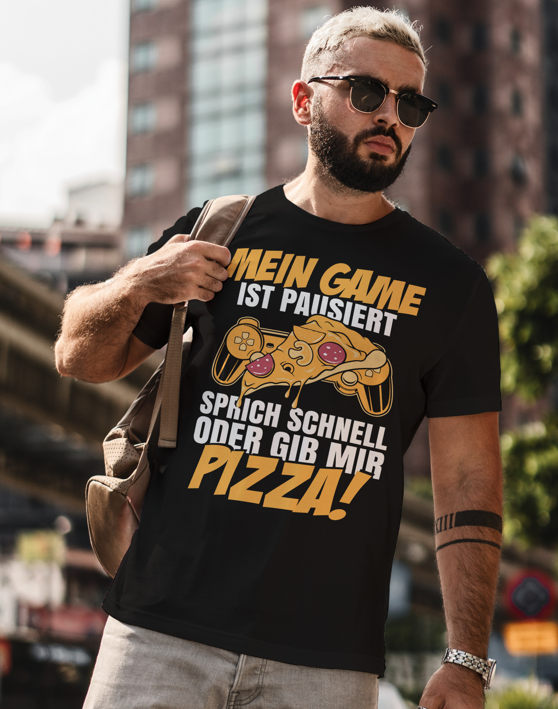 Gamer Funshirt Männer – Mein Game ist pausiert Spruch – Lustiges Pizza Shirt