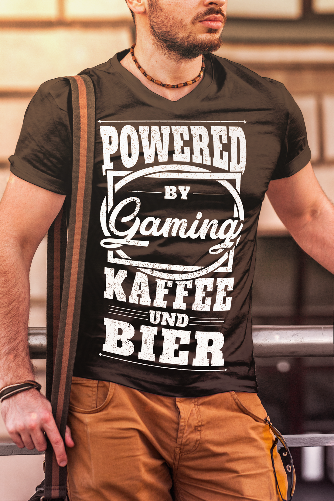 Gamer T-Shirt Männer – Powered by Gaming Kaffee und Bier – Funshirt Geschenk