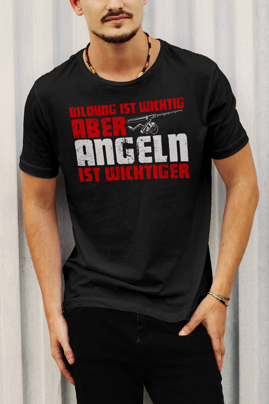 Angler Funshirt Männer – Bildung ist wichtig aber Angeln ist wichtiger T-Shirt