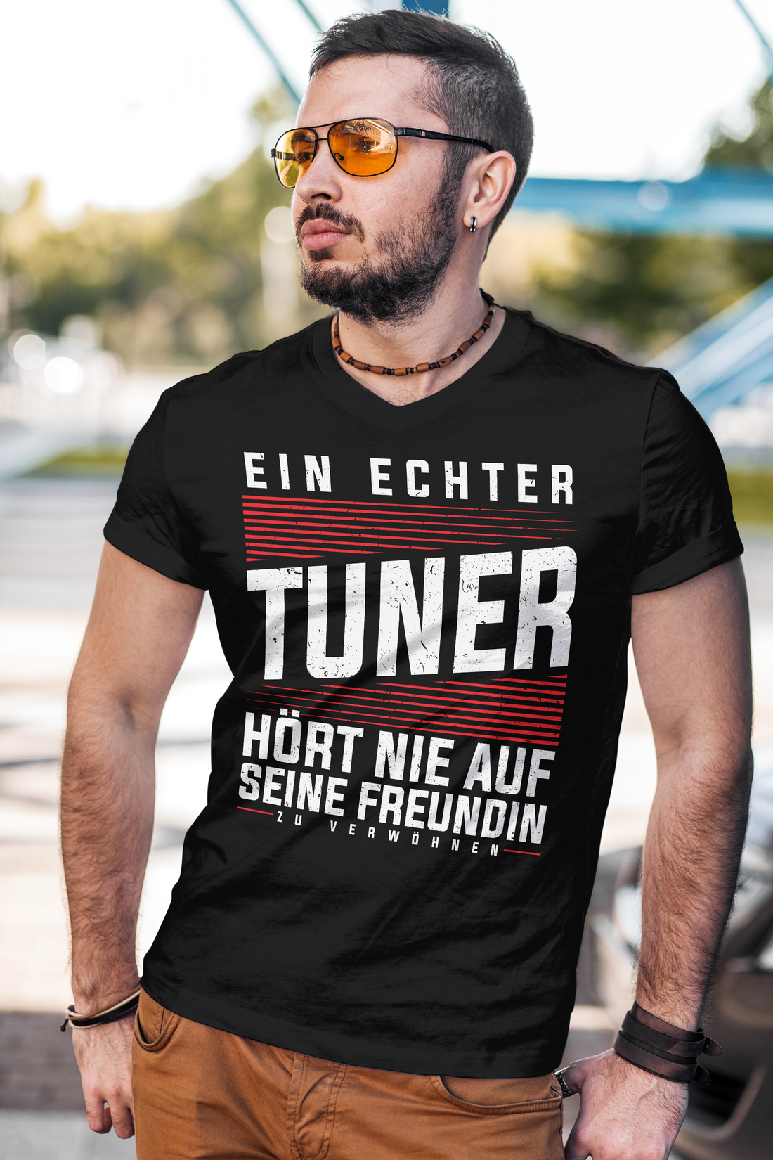 Tuning Shirt für Männer – Ein echter Tuner verwöhnt seine Freundin ständig
