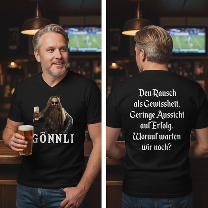 Ein Mann trägt das LOTR Gönnli Gimli V-Neck Shirt in der Sportbar beim Fußball schauen mit Pint