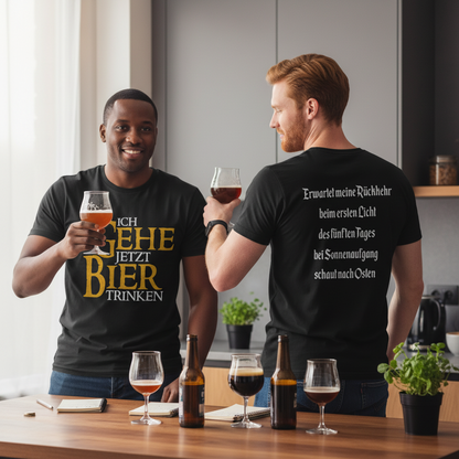 Zwei Männer in Ich gehe Bier trinken Shirts bei Craft Beer Tasting Verkostung zuhause