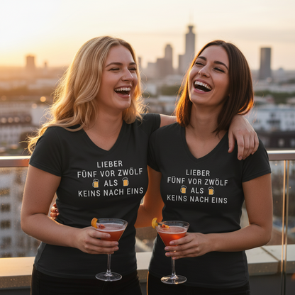 Lieber fünf vor zwölf als keins nach eins - V-Neck Damenshirt