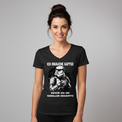 Ich brauche Kaffee - Stormtrooper - V-Neck Damenshirt